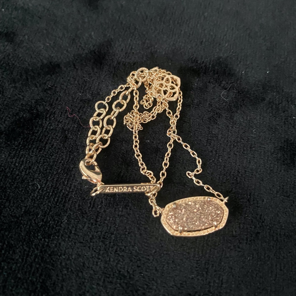 Kendra Scott Elisa Pendant Necklace in Rose Gold Plated and Rose Gold Drusy